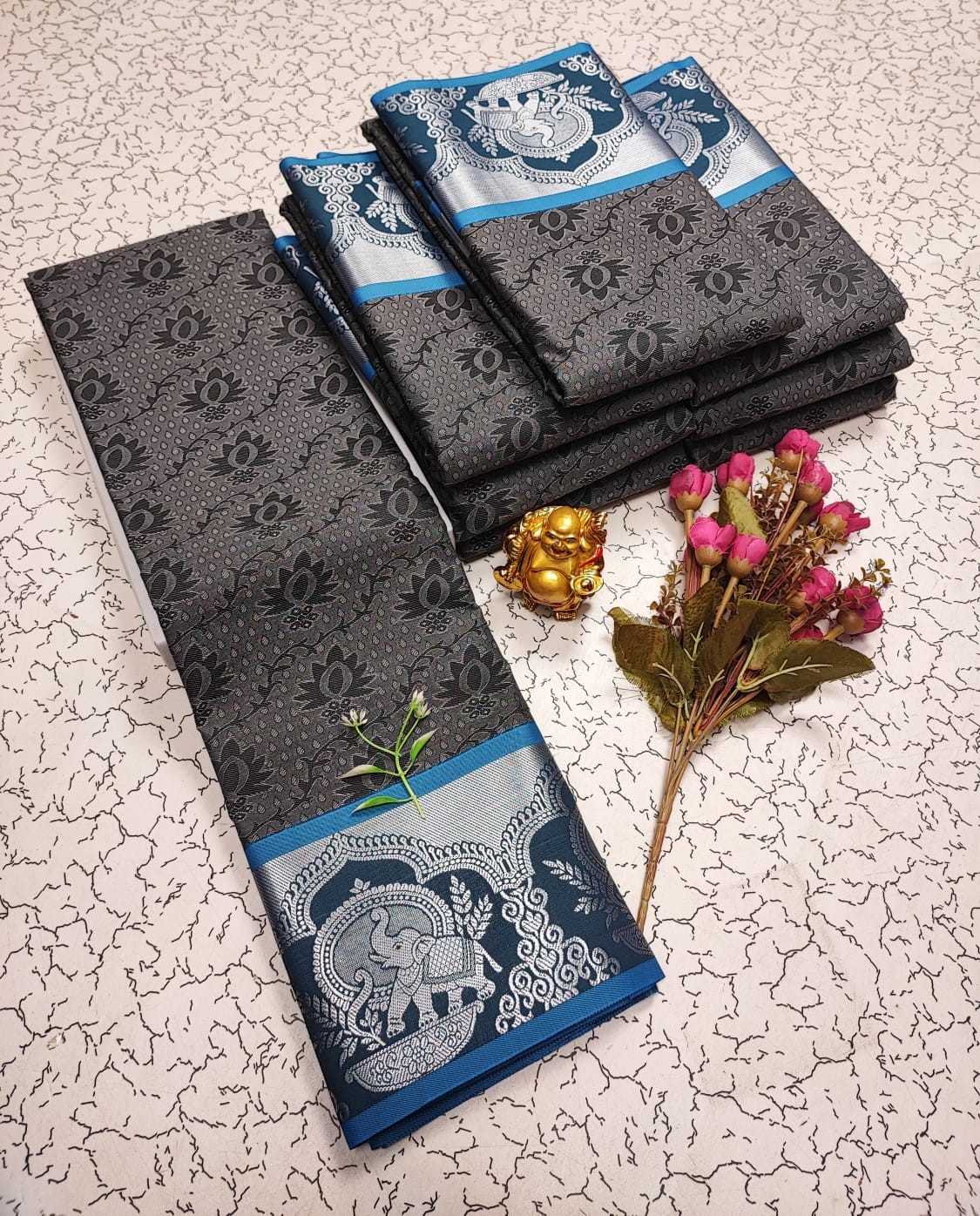 3D Embossed Pattu